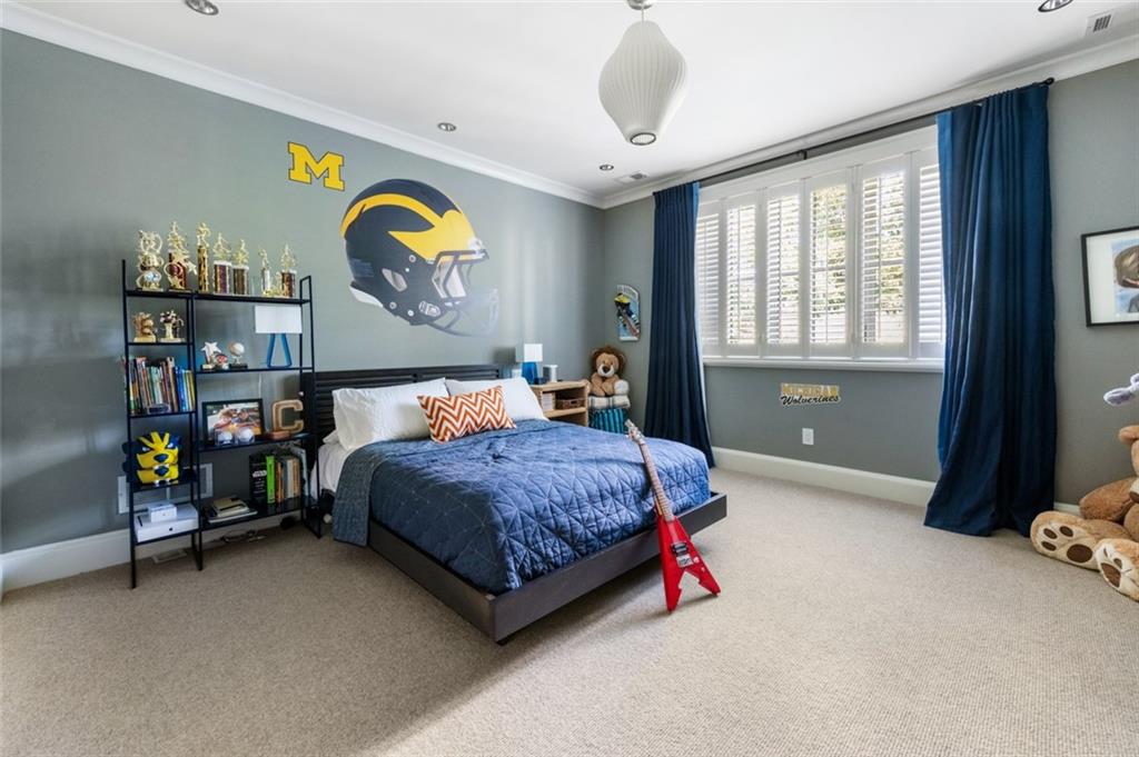 5495 Mount Vernon Parkway