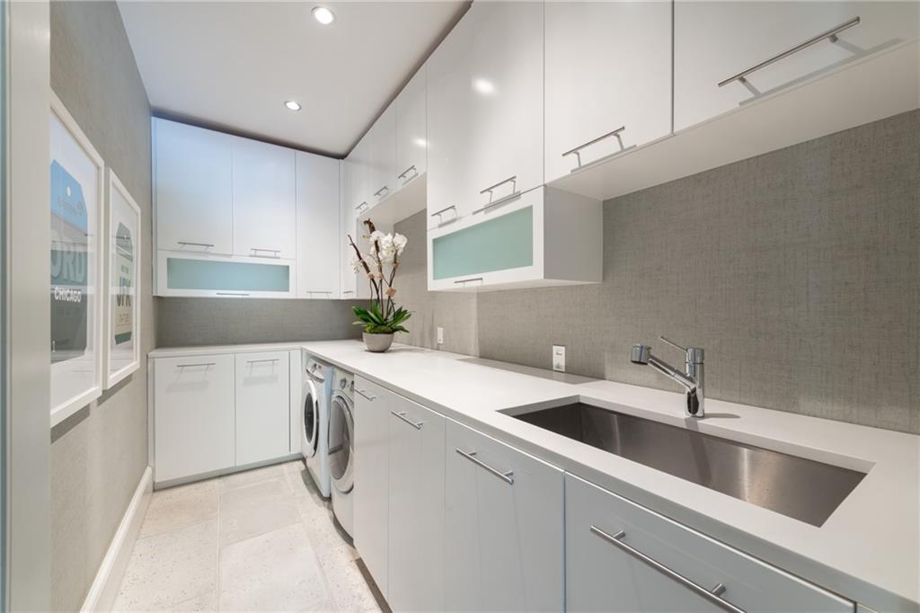 5495 Mount Vernon Parkway