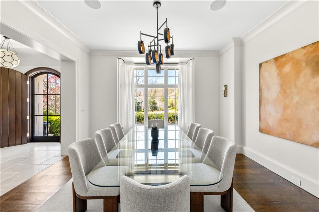 5495 Mount Vernon Parkway
