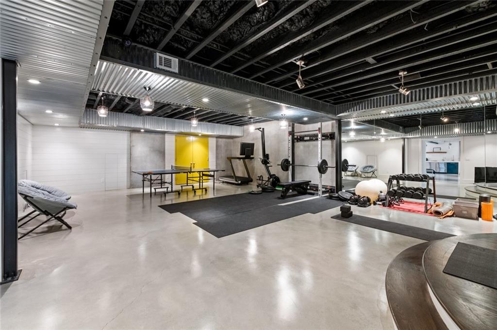 5495 Mount Vernon Parkway
