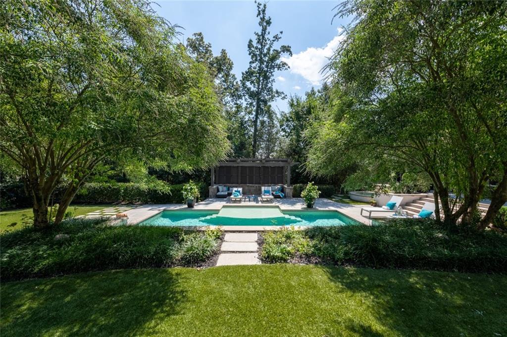 5495 Mount Vernon Parkway