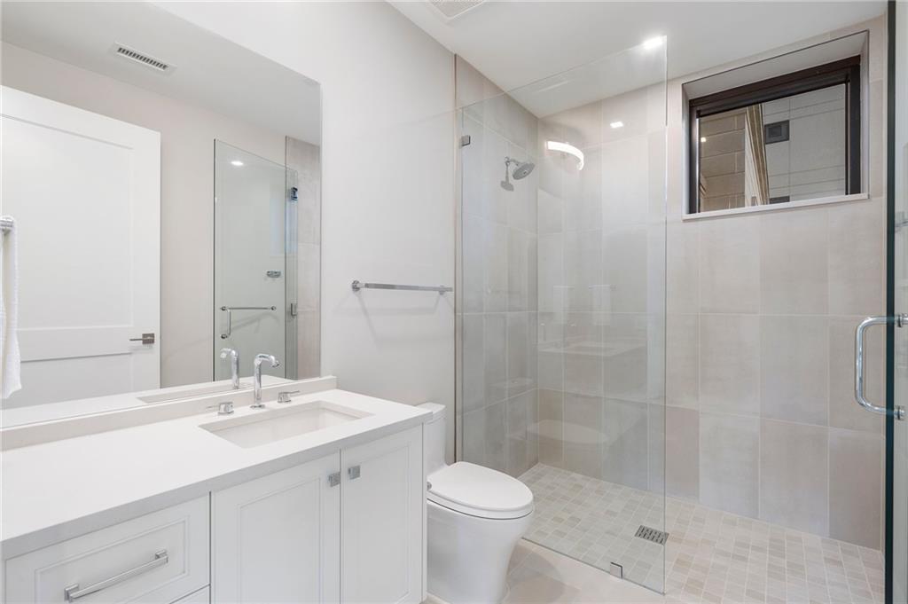 2520 Peachtree Road NW Unit 403