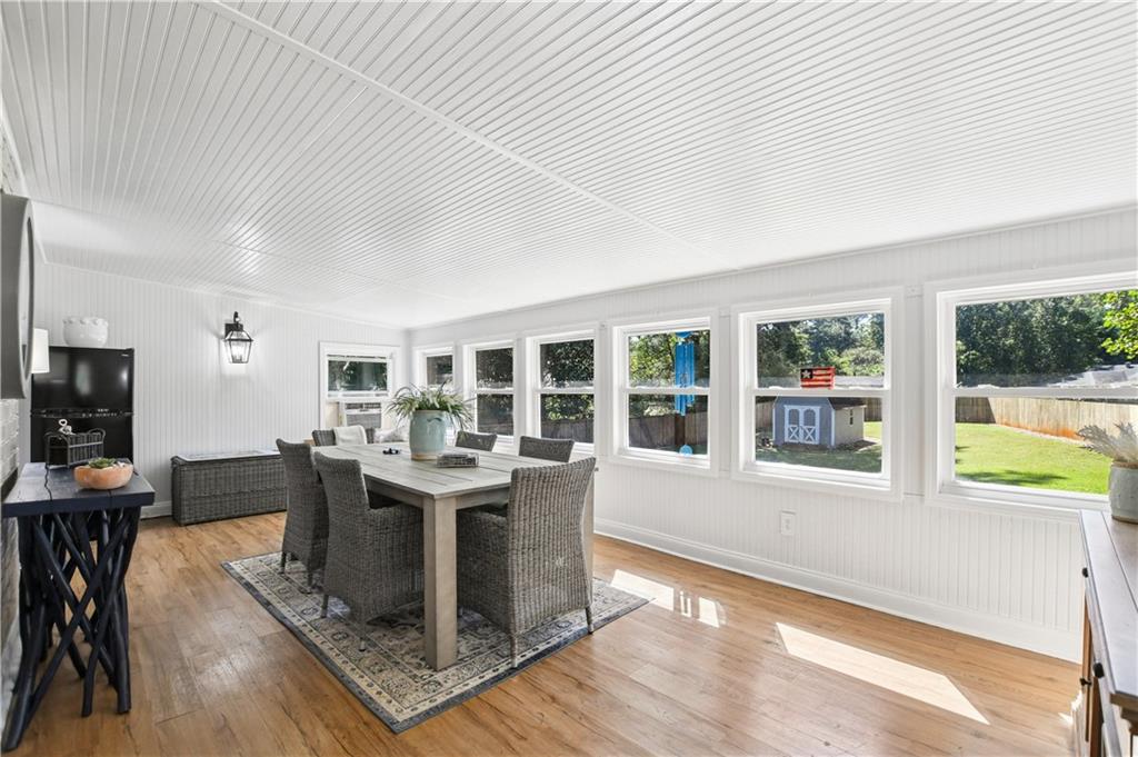 1845 Evergreen Lane