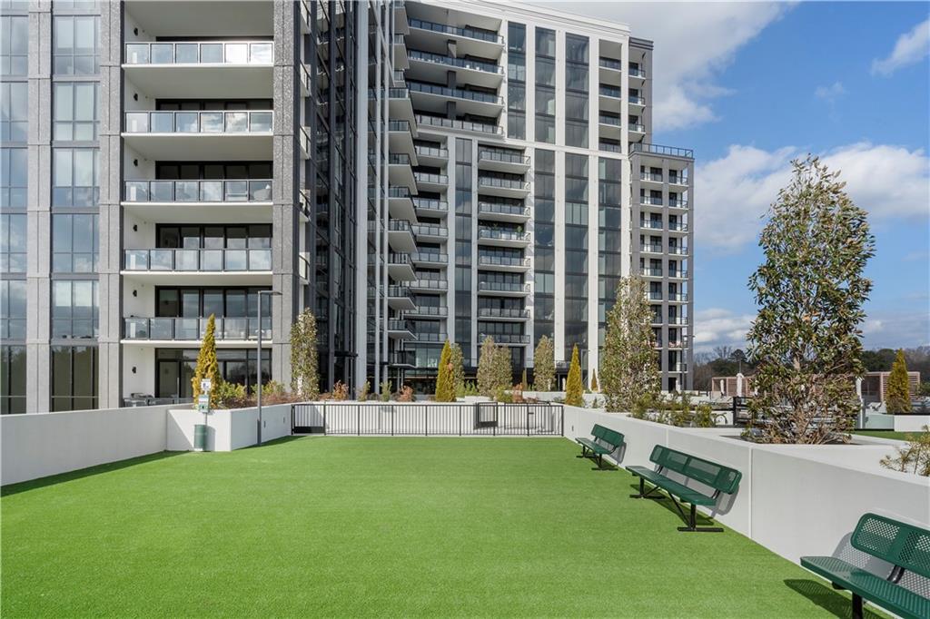 2425 Peachtree Road Unit 1806