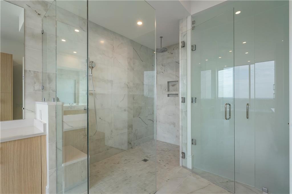 2425 Peachtree Road Unit 1806