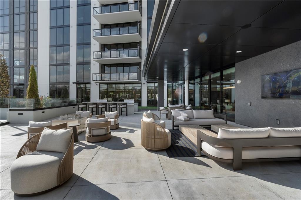 2425 Peachtree Road Unit 1806