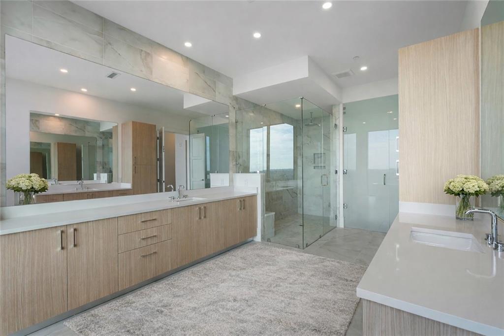 2425 Peachtree Road Unit 1806