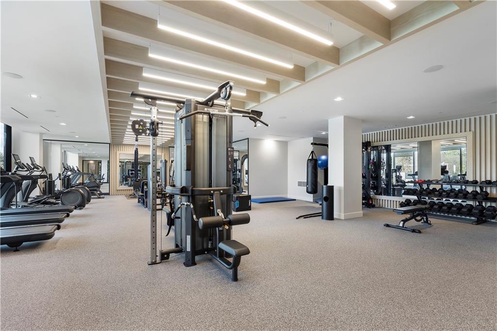 2425 Peachtree Road Unit 1806