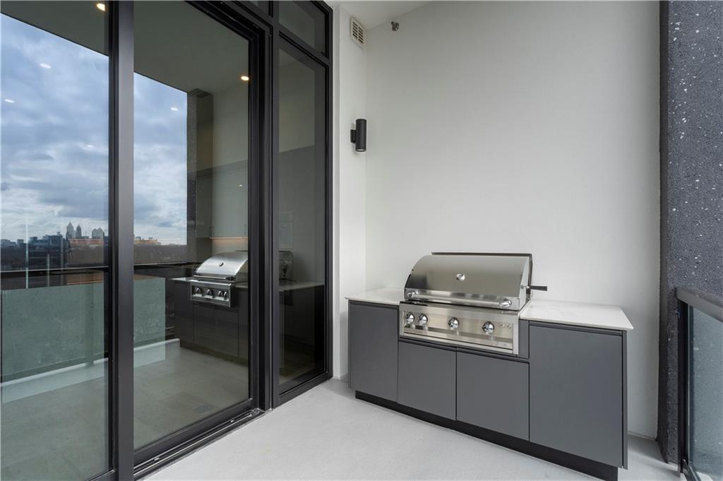 2425 Peachtree Road Unit 1806