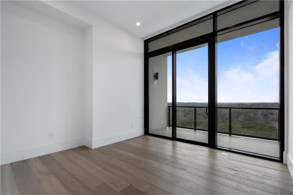 2425 Peachtree Road Unit 1806