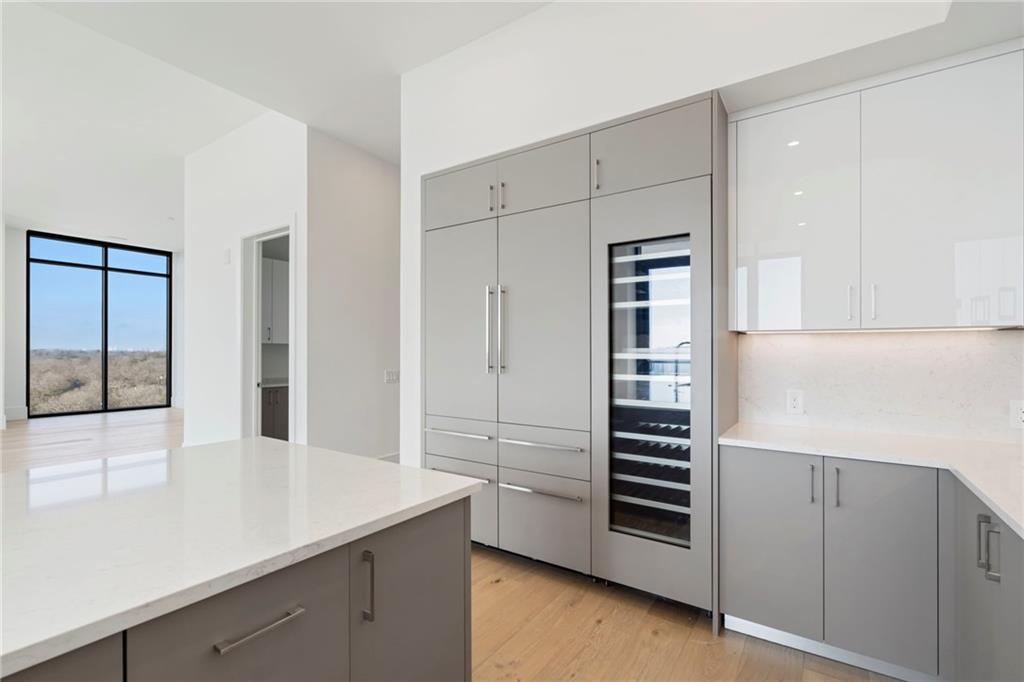 2425 Peachtree Road Unit 1806