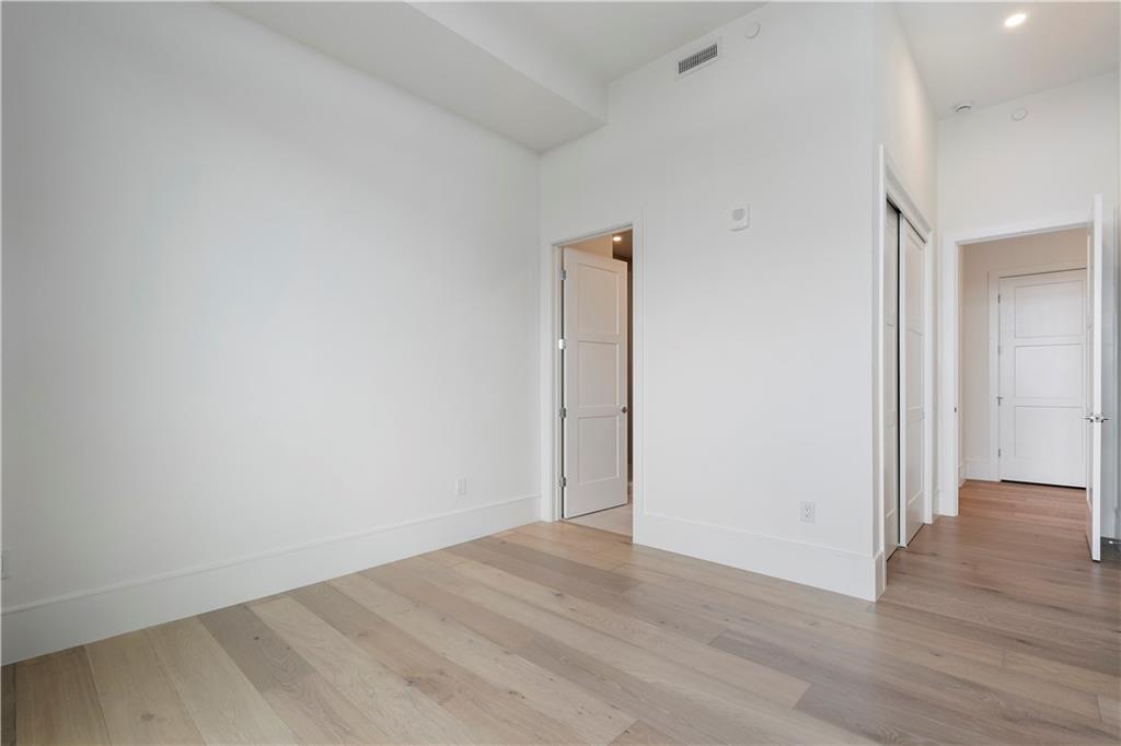 2425 Peachtree Road Unit 1806