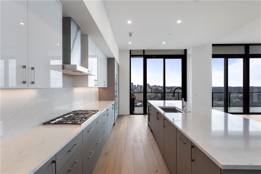 2425 Peachtree Road Unit 1806