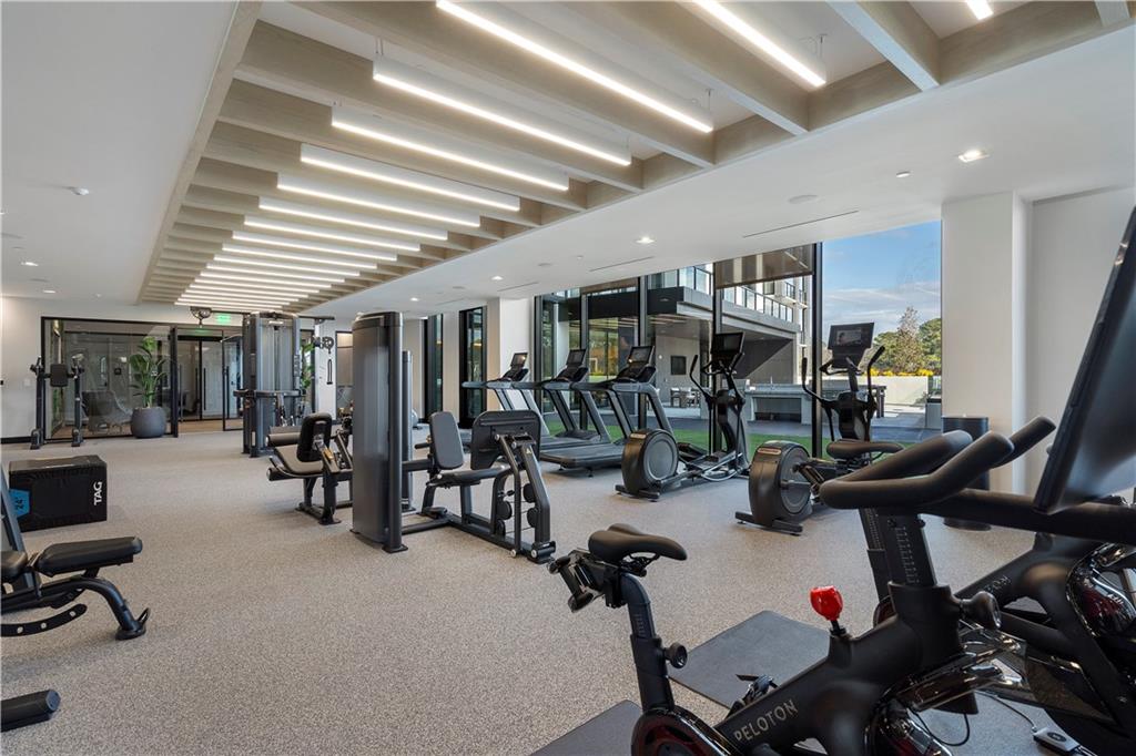 2425 Peachtree Road Unit 1806