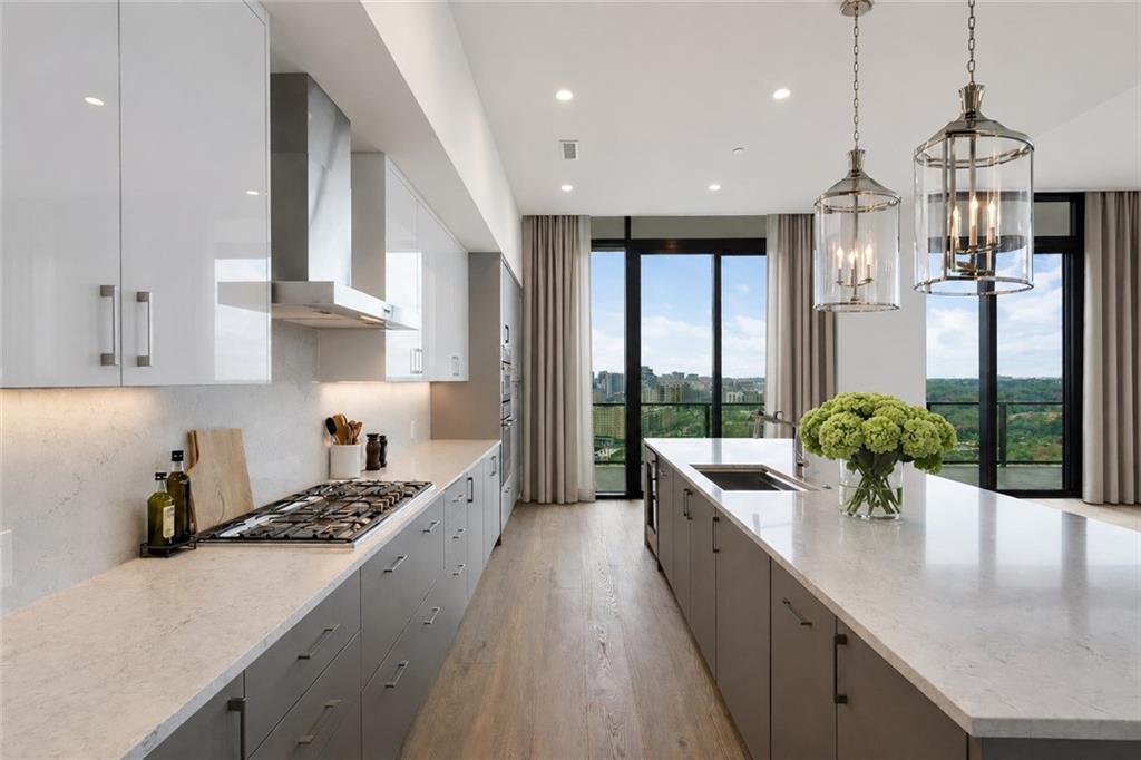 2425 Peachtree Road Unit 1806