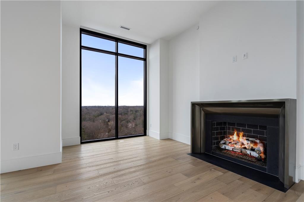 2425 Peachtree Road Unit 1806