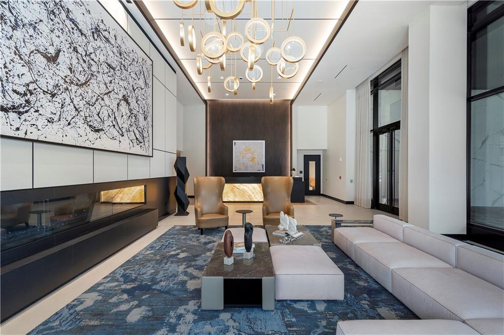 2425 Peachtree Road Unit 1806