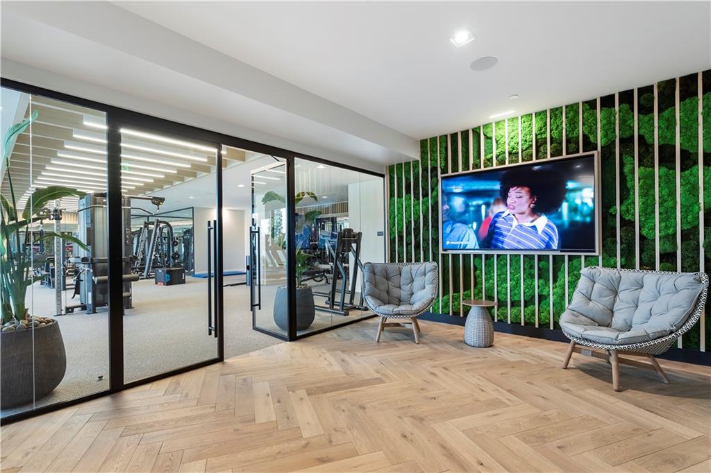 2425 Peachtree Road Unit 1806