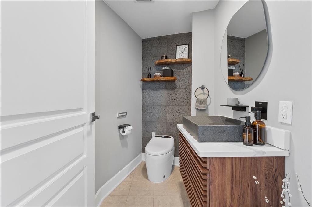 700 Park Regency Place NE Unit 1503