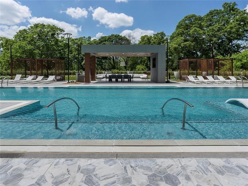 2520 Peachtree Road NW Unit 403