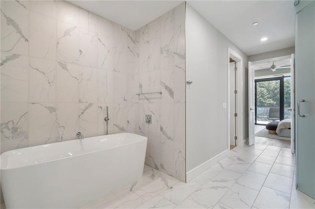 2520 Peachtree Road NW Unit 403