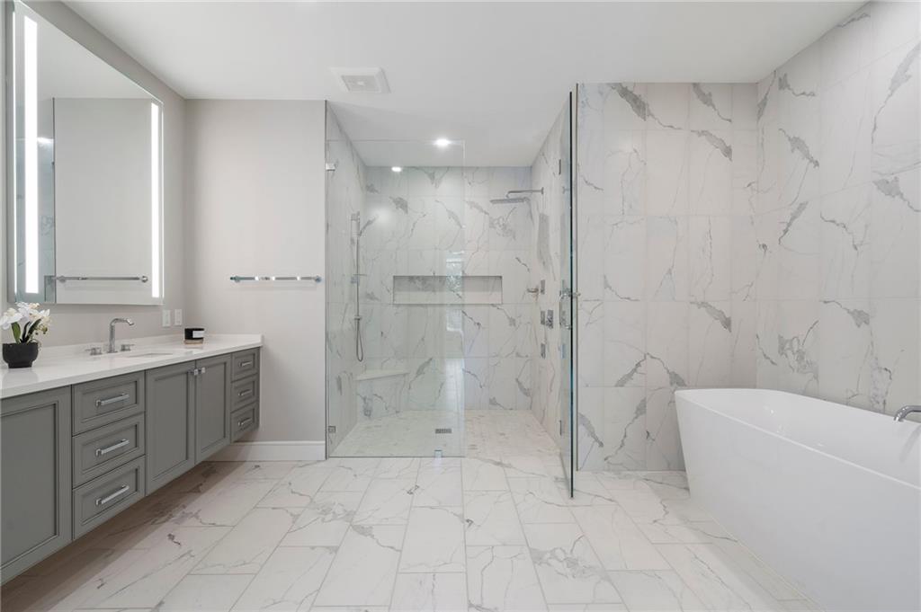 2520 Peachtree Road NW Unit 403