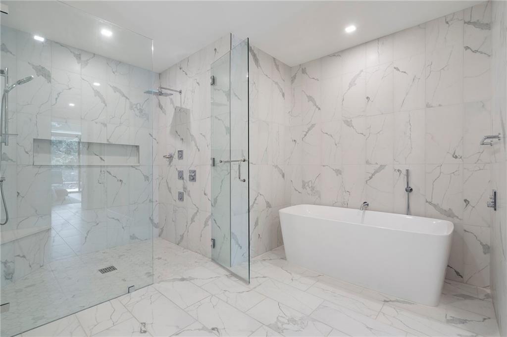 2520 Peachtree Road NW Unit 403