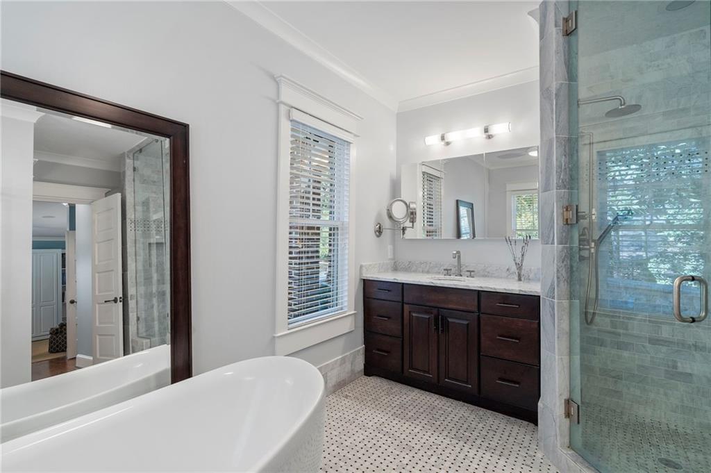 120 Peachtree Way NE