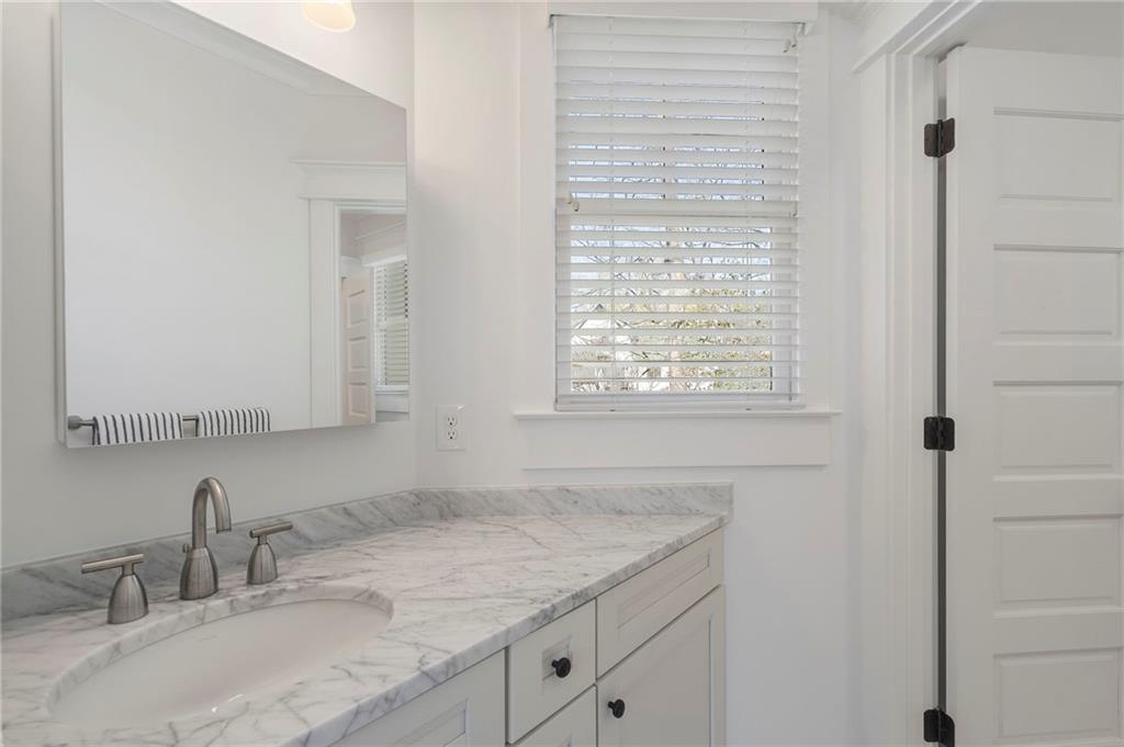 120 Peachtree Way NE