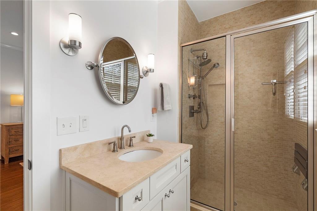 120 Peachtree Way NE