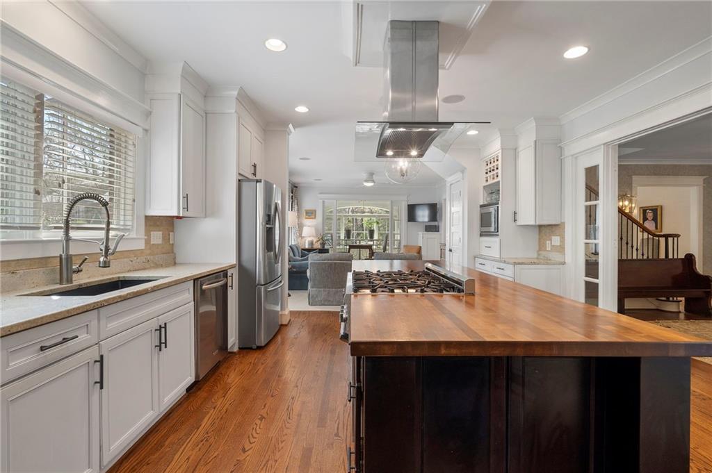 120 Peachtree Way NE