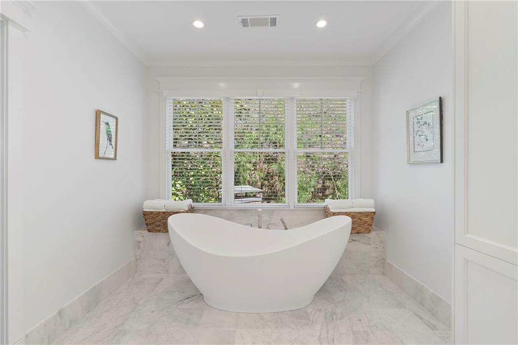 120 Peachtree Way NE