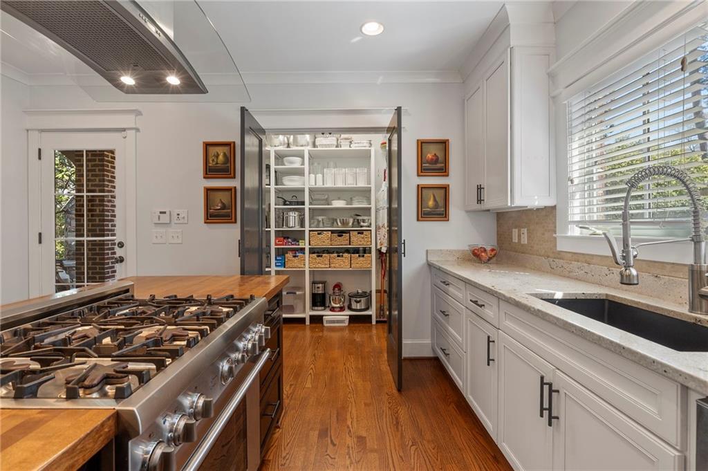 120 Peachtree Way NE