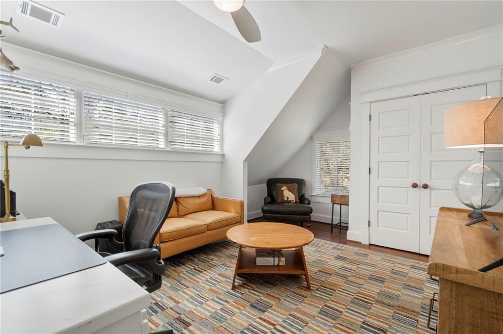 120 Peachtree Way NE