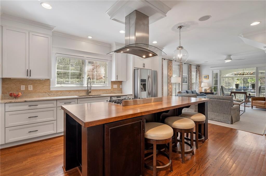 120 Peachtree Way NE