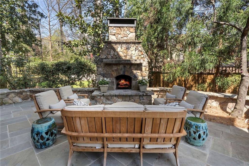 120 Peachtree Way NE