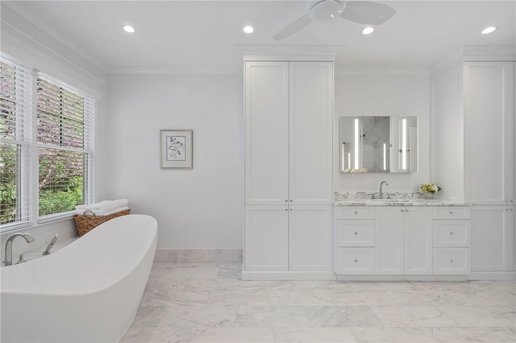 120 Peachtree Way NE