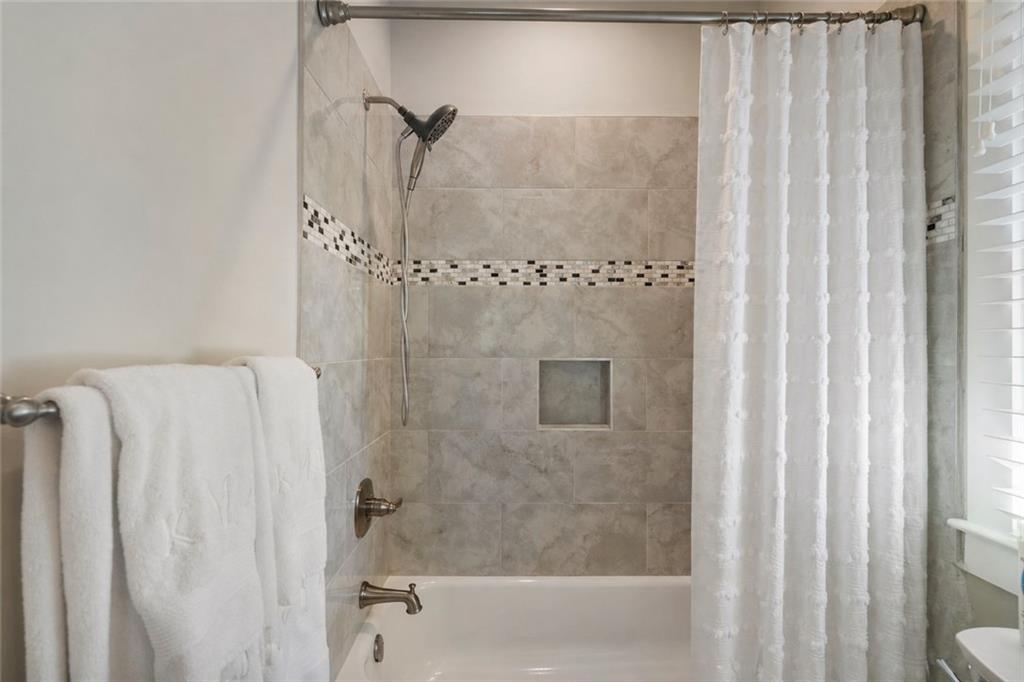 1053 Atlantic Drive NW Unit B