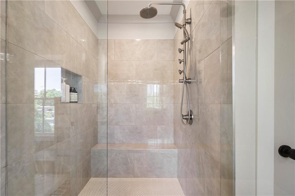 1053 Atlantic Drive NW Unit B