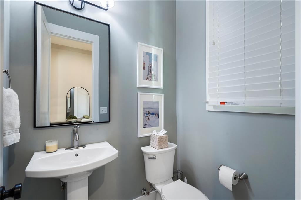 1053 Atlantic Drive NW Unit B