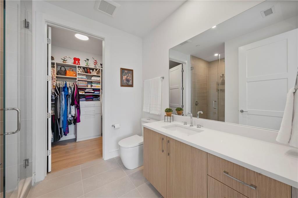 2425 Peachtree Road NE Unit 511