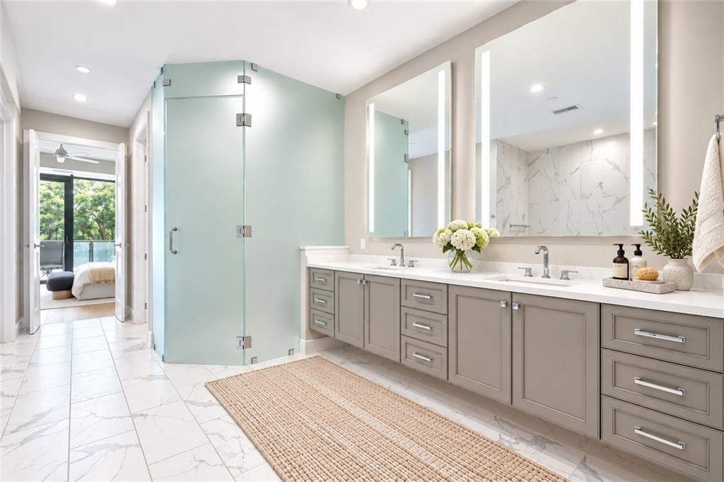 2520 Peachtree Road NW Unit 403