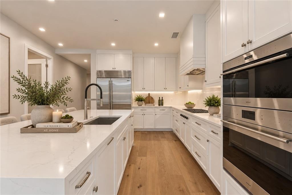 2520 Peachtree Road NW Unit 403