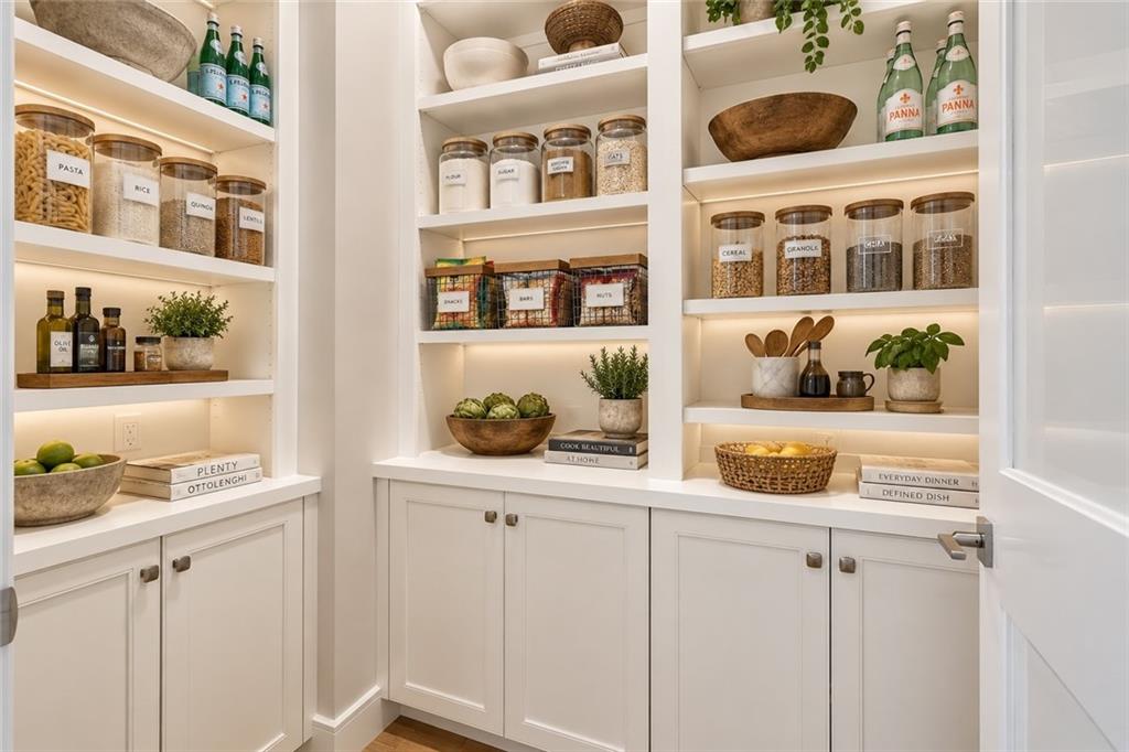 2520 Peachtree Road NW Unit 403