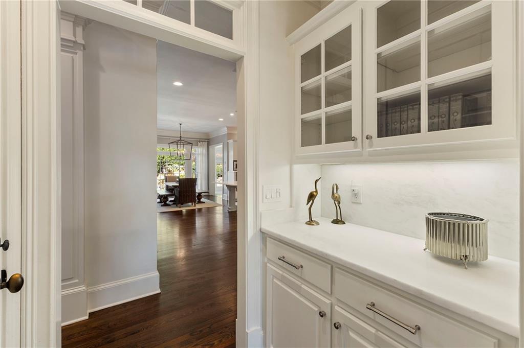 1129 Topaz Way