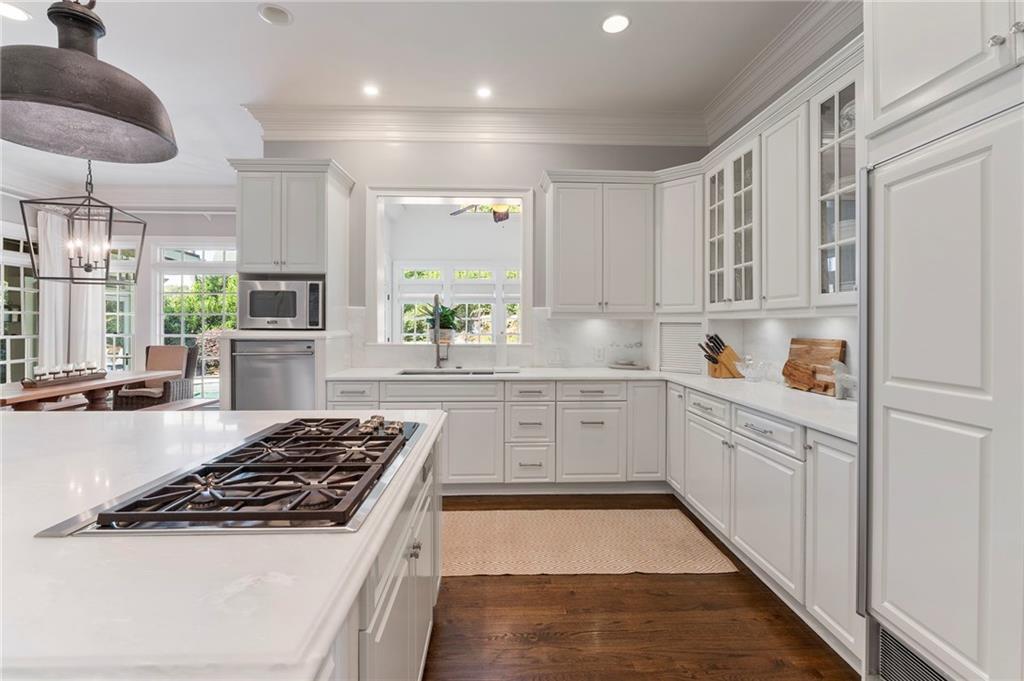 1129 Topaz Way