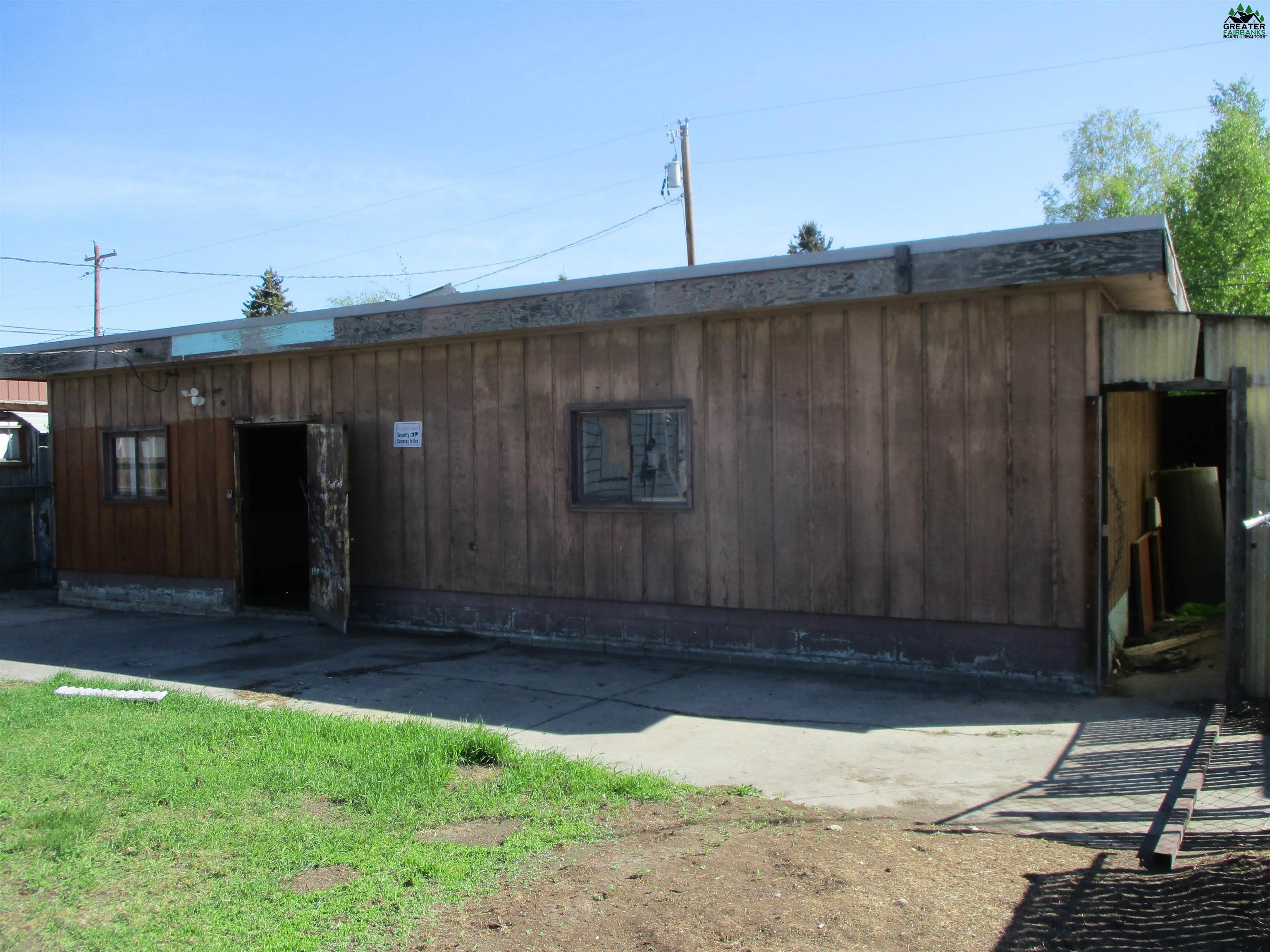 1511 MARY ANN STREET