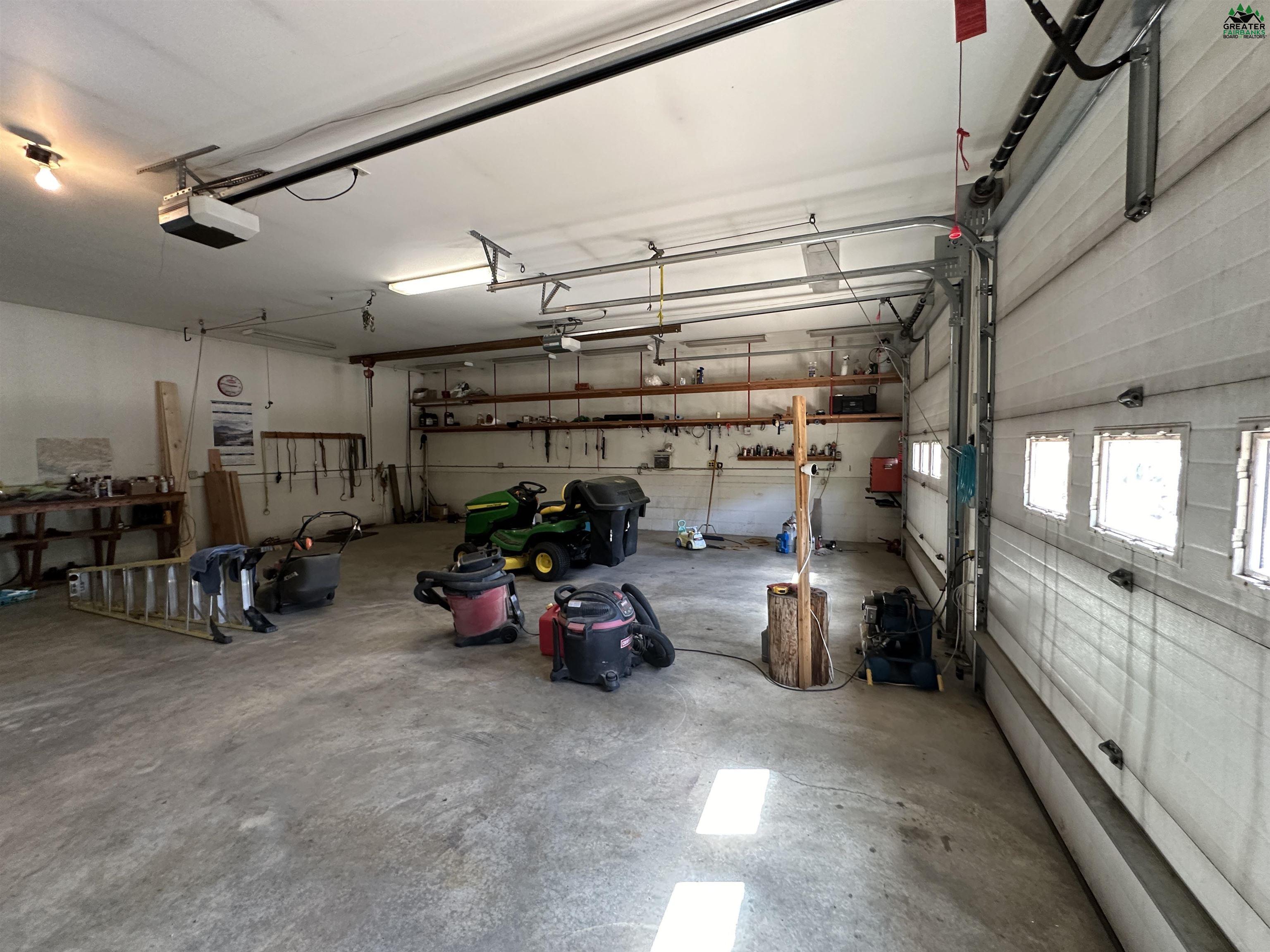 4080 & 4058 TREASURE STREET