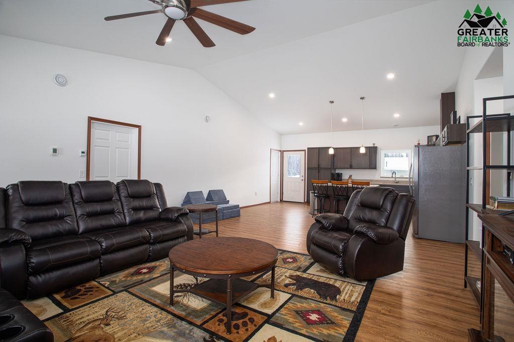 1189 Groundsel Avenue