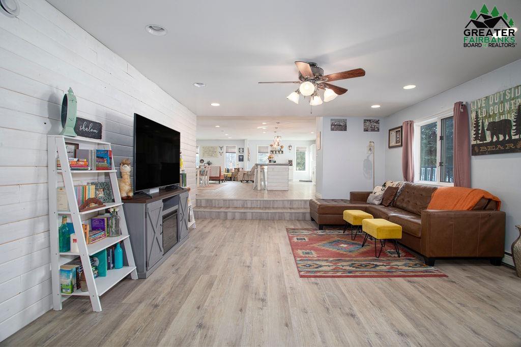 2995 GLIDE COURT